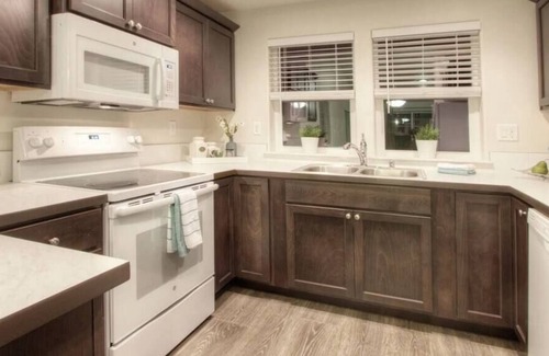 South Richland House | Peaceful Home w/ private yard and garage #WA3001Du