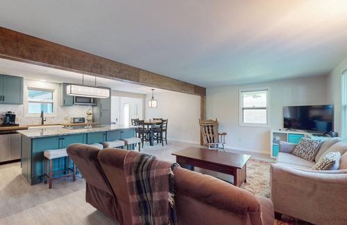 Saint Joseph House | Peaceful Home with Firepit, Gas Grill, WIFI, Private W&D & Nearby Beach Access