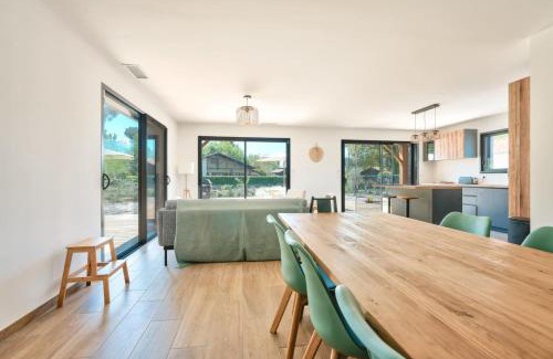 Sanguinet House | Peaceful house on the edge of a forest