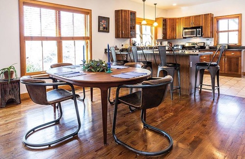 Shelter Island House | Peaceful Island Retreat