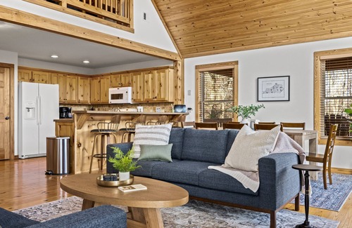 Mammoth Cave House | Peaceful KY Getaway, Winter Nights by the Fire, Spacious & Clean, Near MCNP