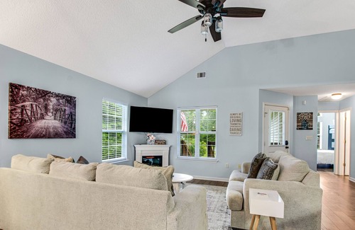 Midway House | Peaceful lake escape with water views, outdoor games, firepit, & on-site fishing