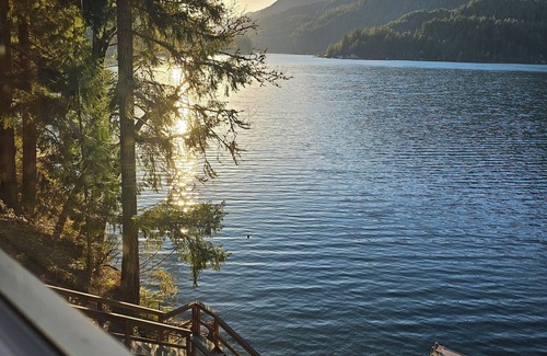 Port Angeles House | Peaceful lake house nestled in the Olympics on beautiful Lake Sutherland