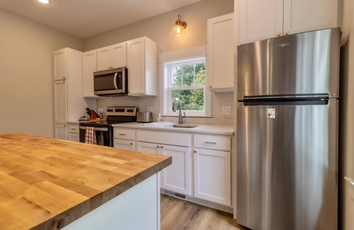 Maple City House | Peaceful Lakeside Family Getaway in Northern Michigan