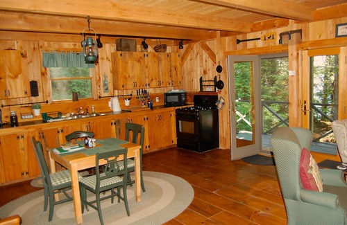 Franklin Cabin | Peaceful Lakeside Retreat with Private Frontage & Dock /Acadia Area