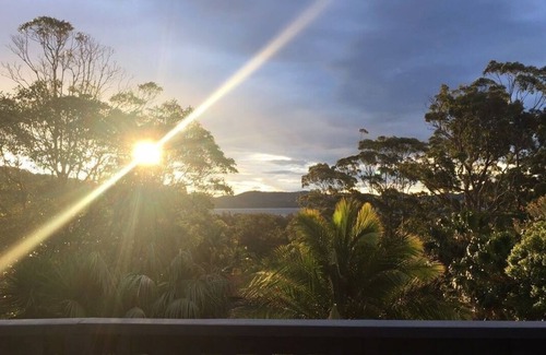 Elizabeth Beach House | Peaceful Lakeviews, Pool and a stroll to Elizabeth Beach- linen provided