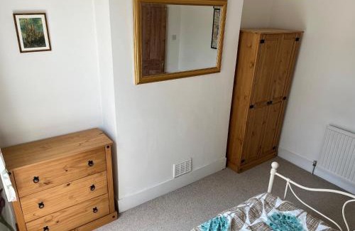 Rushey Green House | Peaceful London Retreat