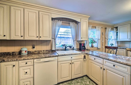 Bath House | Peaceful Maine Home w/Patio: Ocean Inlet Getaway!