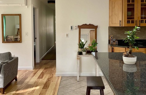 Peru House | Peaceful modern retreat with woods and fire-pit 🌲 🌲 Family friendly 🌲 🌲