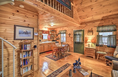 Butler Apartment | Peaceful Mountain City Cabin w/Porch & Fire Pit