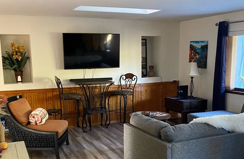 Apple Hill House | Peaceful mountain home- Minutes To Sly Park/Jenkinson Lake and Apple Hill