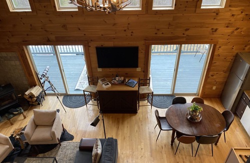 Wardensville Cabin | Peaceful Mountain Getaway: hiking, hot tub, and views