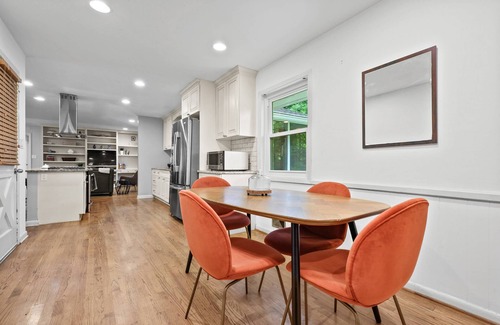Dunwoody House | Peaceful Neighborhood Retreat Near Downtown Atlanta: Pet-friendly with Screened Porch & Grill