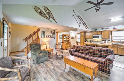 Newland Cottage | Peaceful Newland Family Cottage w/2 Decks!