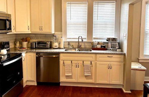 St. Charles Historic District House | Peaceful Oasis in Historic St. Charles w/ 4bd 2ba