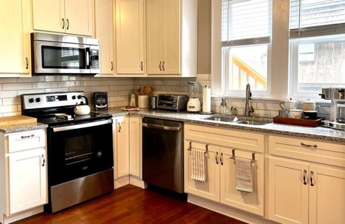 St. Charles Historic District House | Peaceful Oasis in Historic St. Charles w/ 4bd 2ba