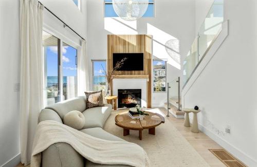 Cataumet Villa | Peaceful Oceanfront Villa in Bourne, Massachusetts