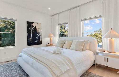 Cataumet Villa | Peaceful Oceanfront Villa in Bourne, Massachusetts