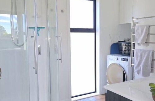 Stratford House | Peaceful On Pembroke - Your home away from home with stunning mountain view