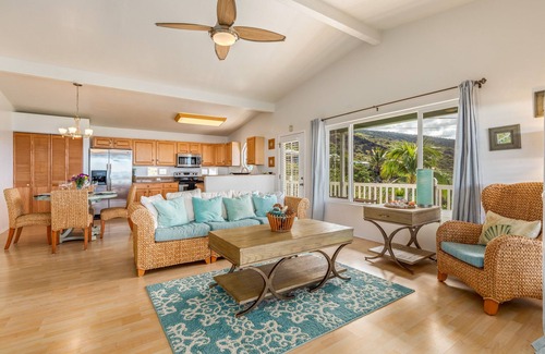 Kona Paradise House | Peaceful Paradise: Oceanfront Views - Steps from Pebble Beach