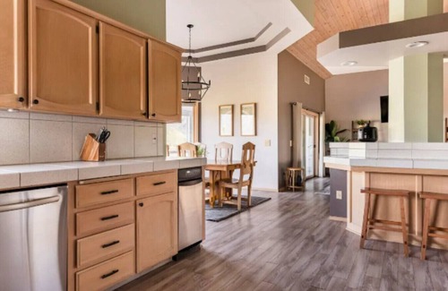 Three Rivers House | PEACEfUL PARADiSE You’ll Never Want to Leave!