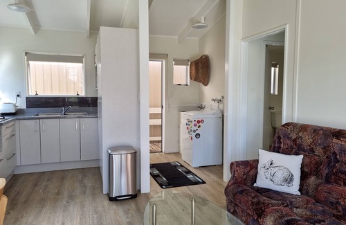 Coromandel Cottage | Peaceful/Pet Friendly/Fully fenced/WiFi/Smart TV/Sky-Sports/Walk to Town