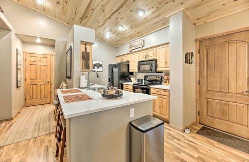 Show Low Cabin | ‘Peaceful Pines Cabin’ ~ 3 Mi to Fool Hollow Lake!