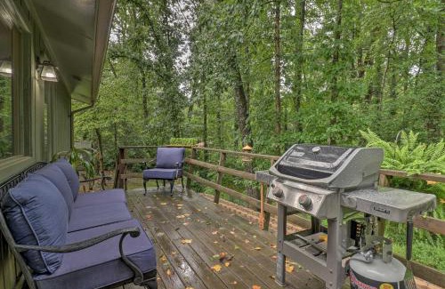 Pisgah Forest House | Peaceful Pisgah Forest Cottage with Fire Pit!