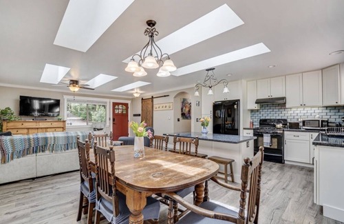 Trinidad House | Peaceful, private 3BD home nestled in the redwoods