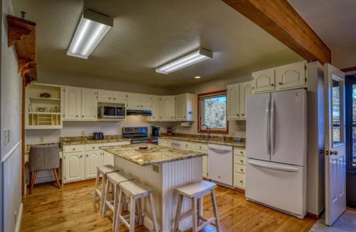 Pagosa Meadows IV House | PEACEFUL & PRIVATE 6+ ACRE PROPERTY WITH OUTSTANDING MOUNTAIN VIEWS!