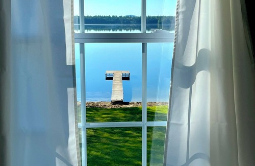 Franklin House | Peaceful, relaxing, lakefront getaway
