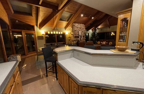 Krakow House | PEACEFUL RELAXING LUXURY VILLA IN-SIDE POOL & HOT TUB Krakow SHAWANO LAKE-12mi