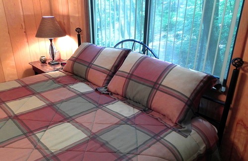 Otto Cabin | Peaceful, Restful, and Reasonable