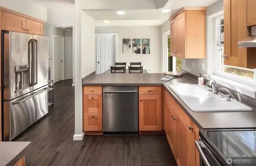 Ferndale House | Peaceful retreat 10 mi to beach and border. Pet friendly.
