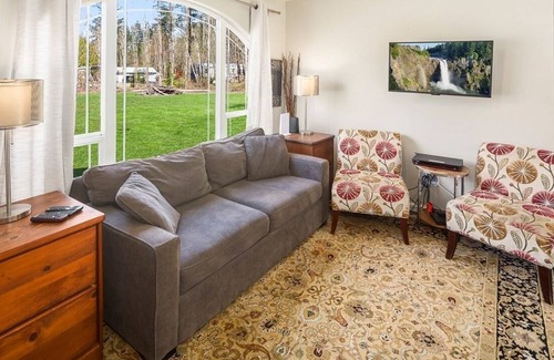 Ferndale Cottage | Peaceful retreat 10mi to beach and border