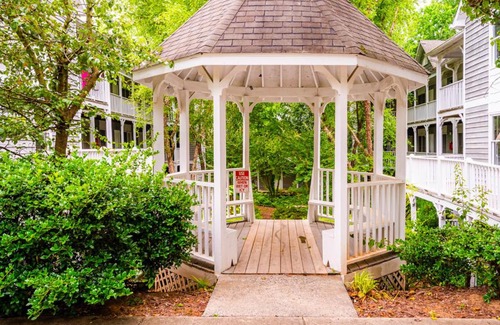 Durham Apartment | Peaceful Retreat 1BR with Parking
