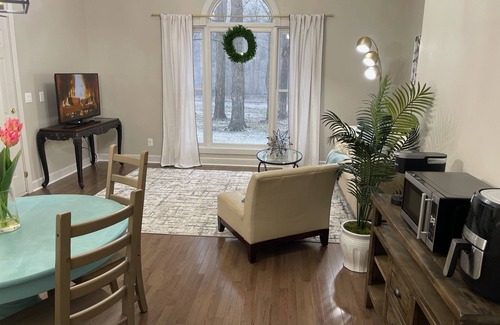 Shaftsburg House | Peaceful Retreat at the Estate and Williamston near MSU