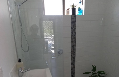 Pioneer Bay House | Peaceful Retreat Bass Coast. Neat & clean space to chill .