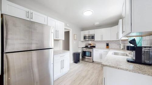 Virginia Village House | Peaceful retreat in quite neighborhood