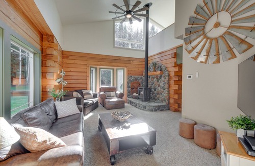 Forks Cottage | Peaceful Retreat on 10 Acres < 7 Miles to La Push