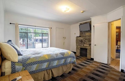 Cherokee Hotel | Peaceful Riverside Room w/Essentials For Your Trip & Easy Mountain Access