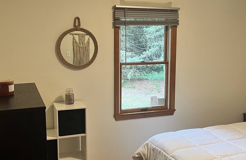 Rochester Hills House | Peaceful Rochester Home, Quiet and Charming!