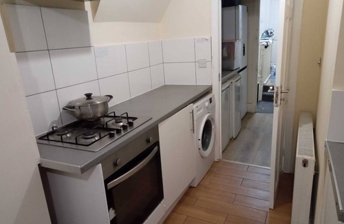 Stratford House | Peaceful room in a 4 Bedroom, 2 bathroom shared house