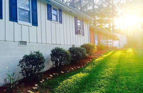 Clarkdale House | Peaceful Roomy Estate In the City (Limited Offer!)