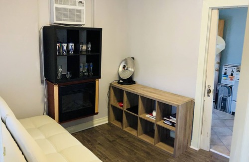 Highland Park Apartment | Peaceful Stay in Historic Rancho Garvanza