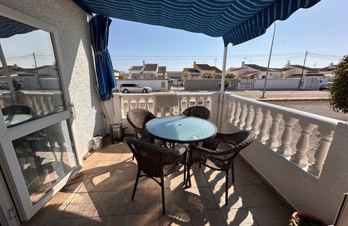 San Luis House | Peaceful Stay in Sunny Alicante