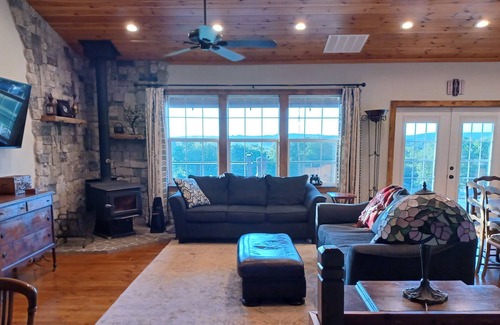 Sand Springs House | Peaceful stay @ "Oak Keys" on Lake Keystone