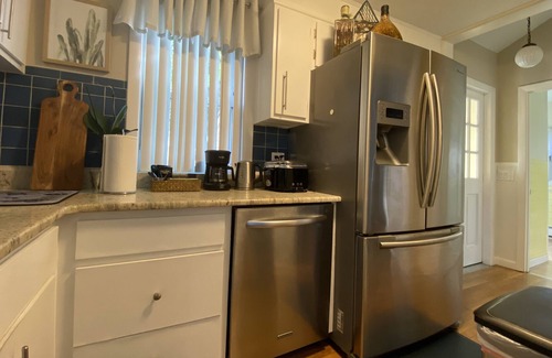 South Medford House | Peaceful, sunny house in Medford/Boston
