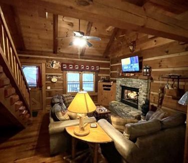Tellico Plains House | Peaceful Tellico View Home with Private Hot Tub