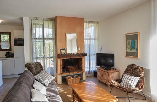 Salles Villa | Peaceful Villa in Castle Park